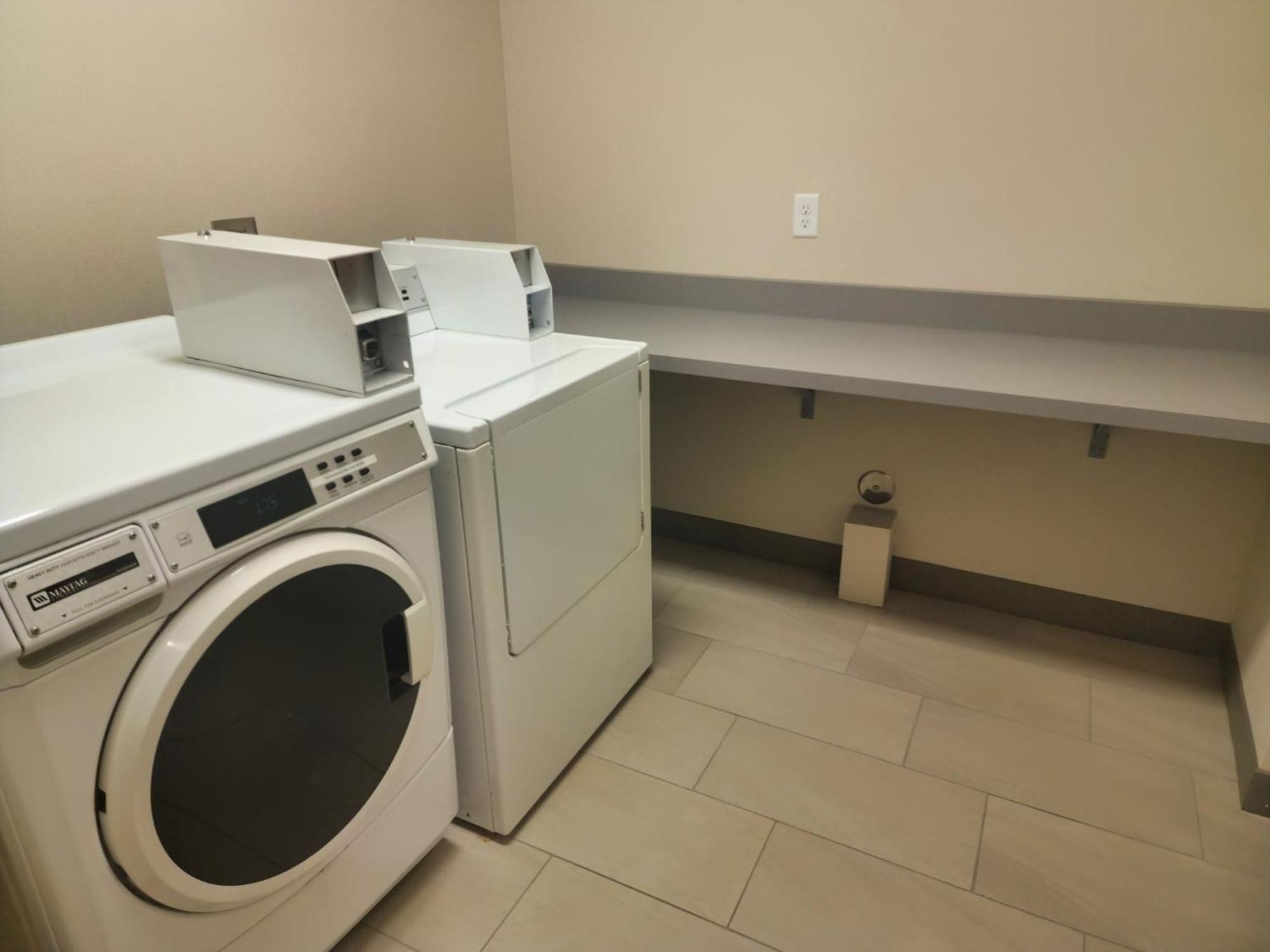 Holiday Inn Express Hotel & Suites Idaho Falls By Ihg Eksteriør billede