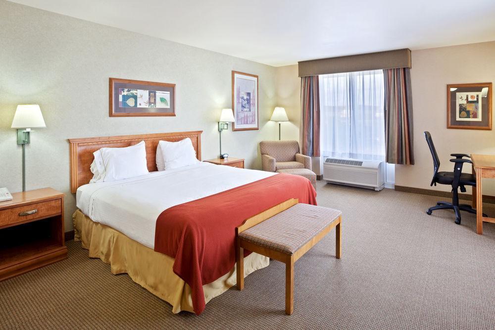 Holiday Inn Express Hotel & Suites Idaho Falls By Ihg Værelse billede