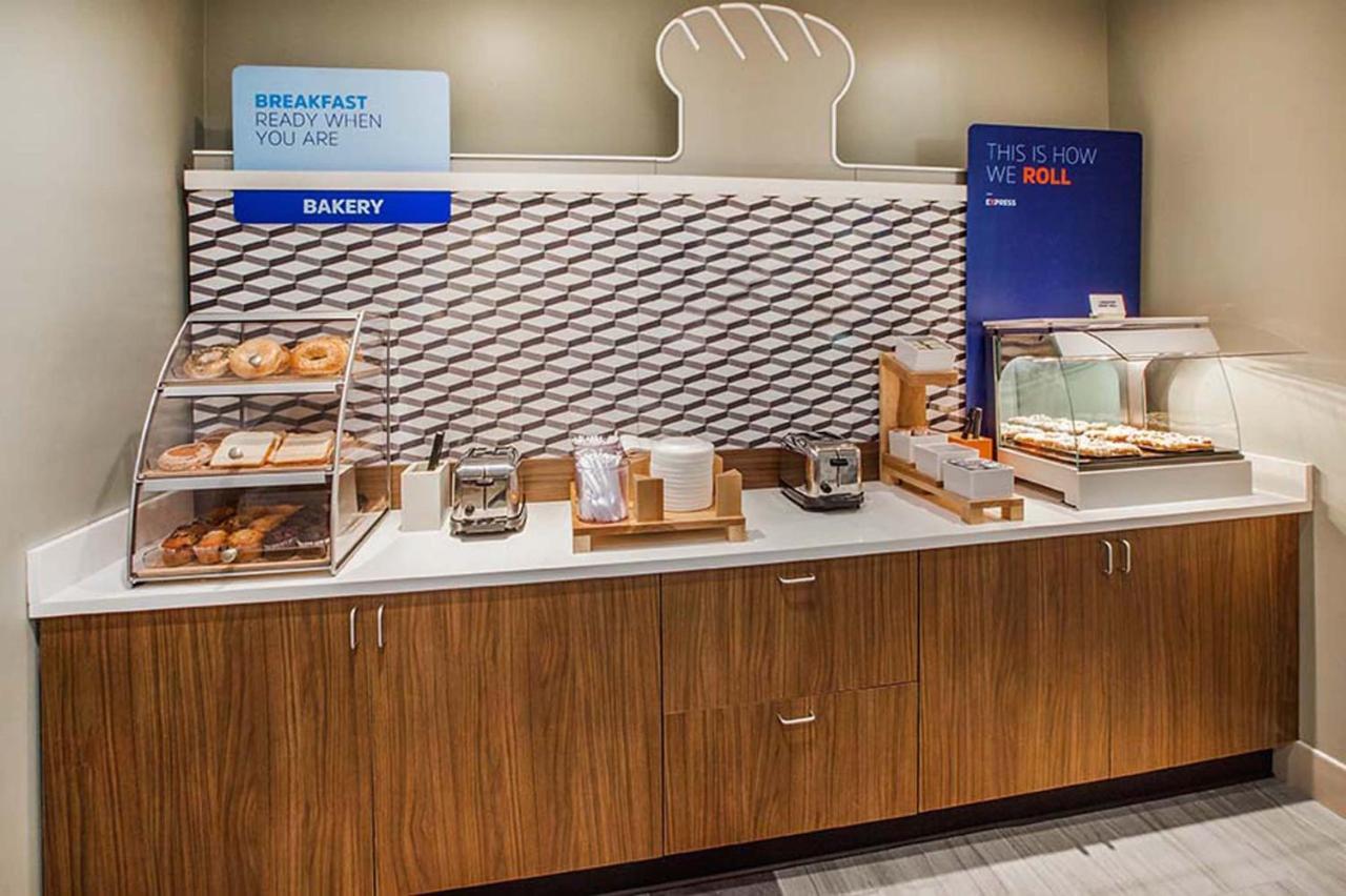 Holiday Inn Express Hotel & Suites Idaho Falls By Ihg Eksteriør billede